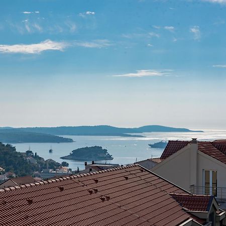 Apartments Mazuran Hvar Town Bagian luar foto
