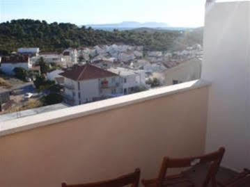 Apartments Mazuran Hvar Town Bagian luar foto